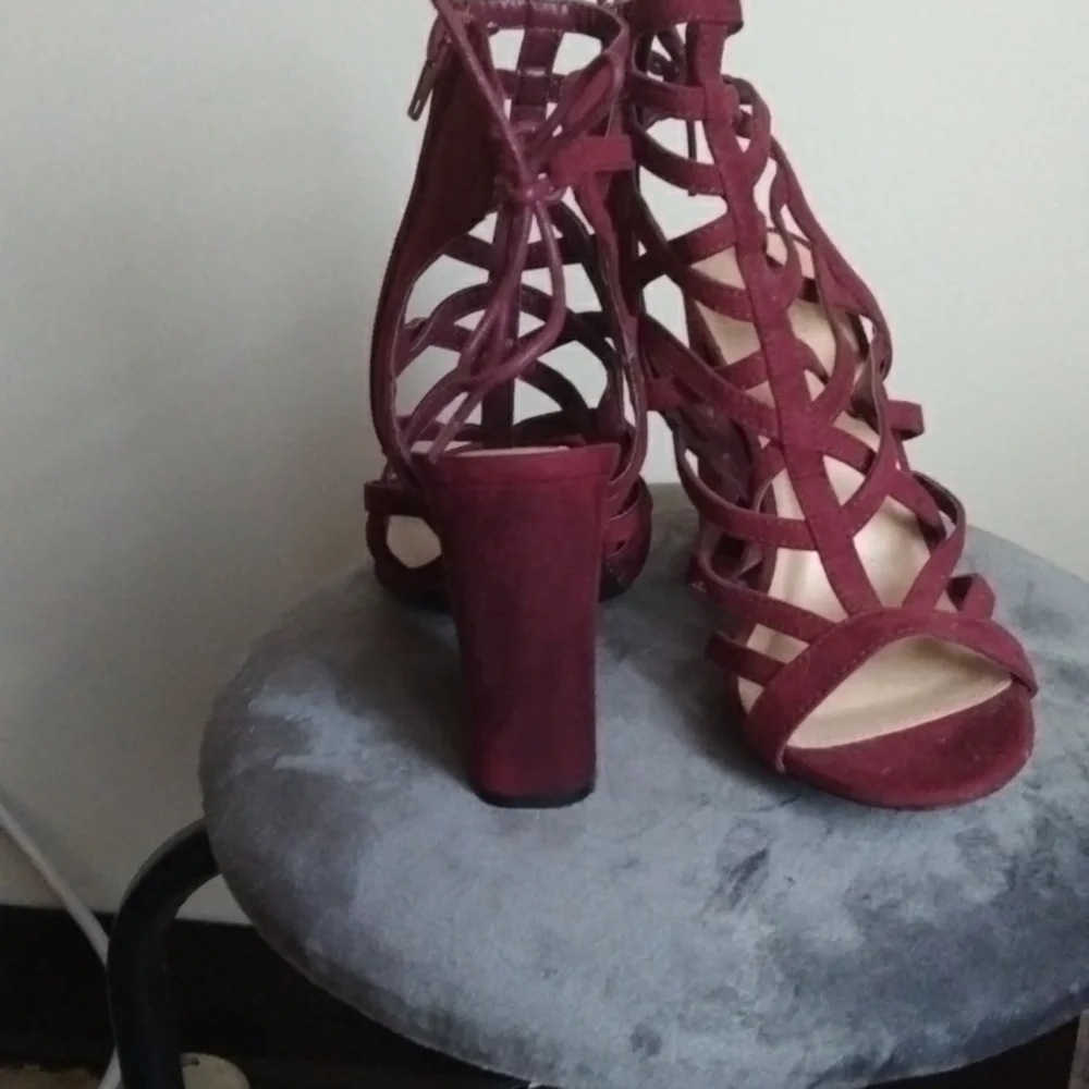 Sandals - Picture 3 of 3